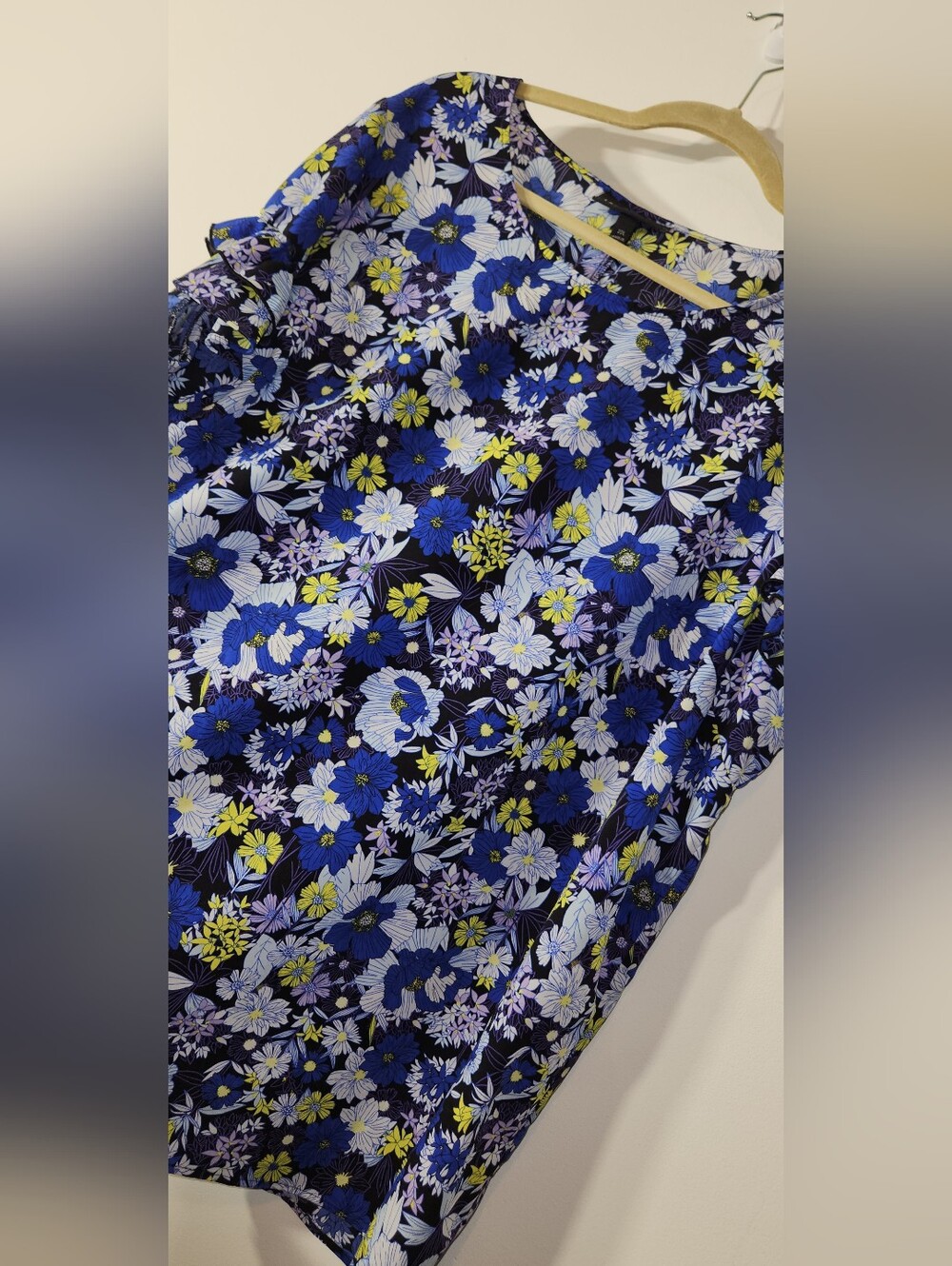 🩵💙💛🤍🌼🪻Lane Bryant Navy Floral Ruffle-Sleeve Top Tunic 22L